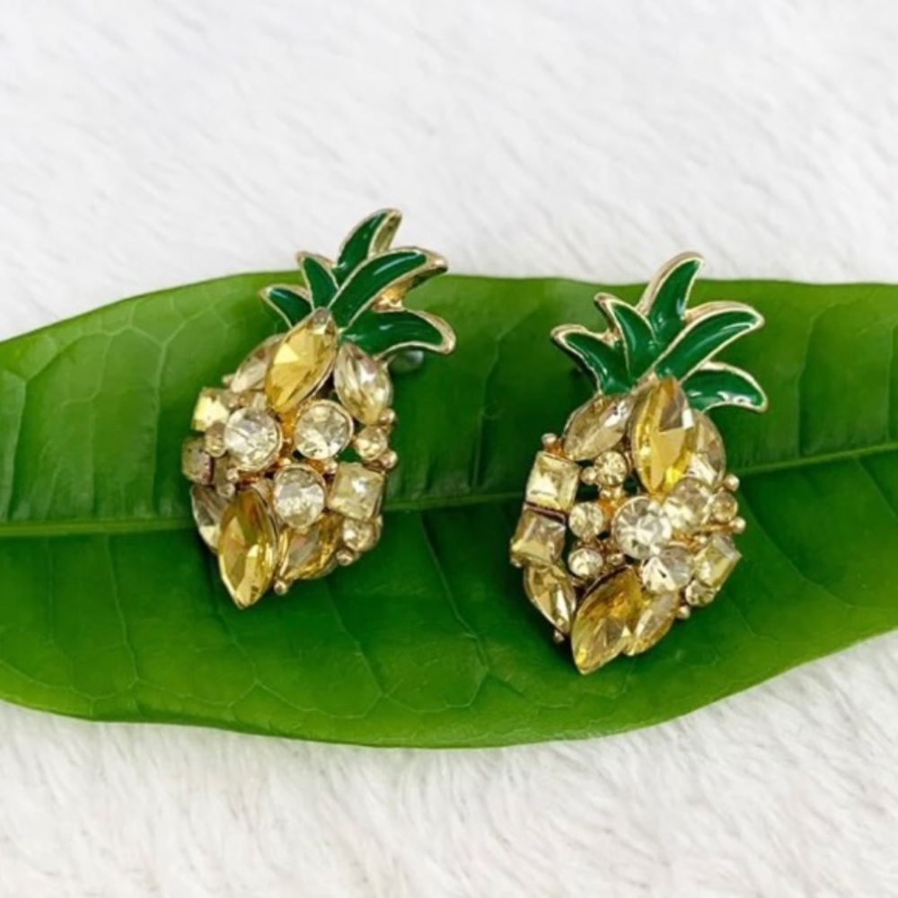 🌵 Pineapple Rhinestone Stud Earrings
